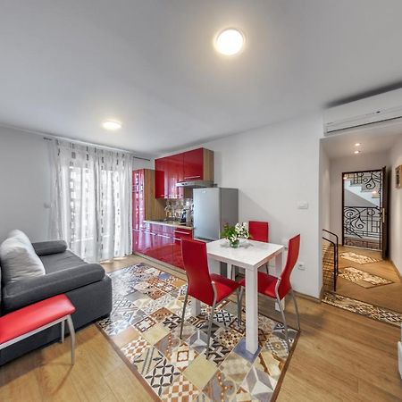 Guesthouse Residence Major Rovigno Esterno foto