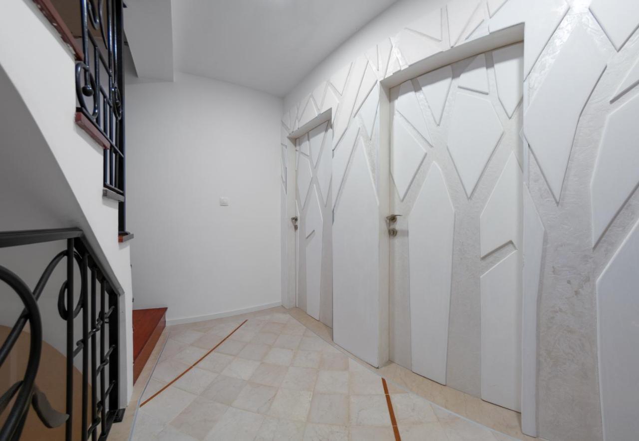 Guesthouse Residence Major Rovigno Esterno foto
