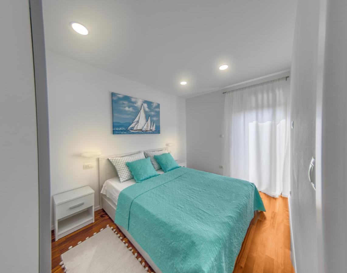 Guesthouse Residence Major Rovigno Esterno foto
