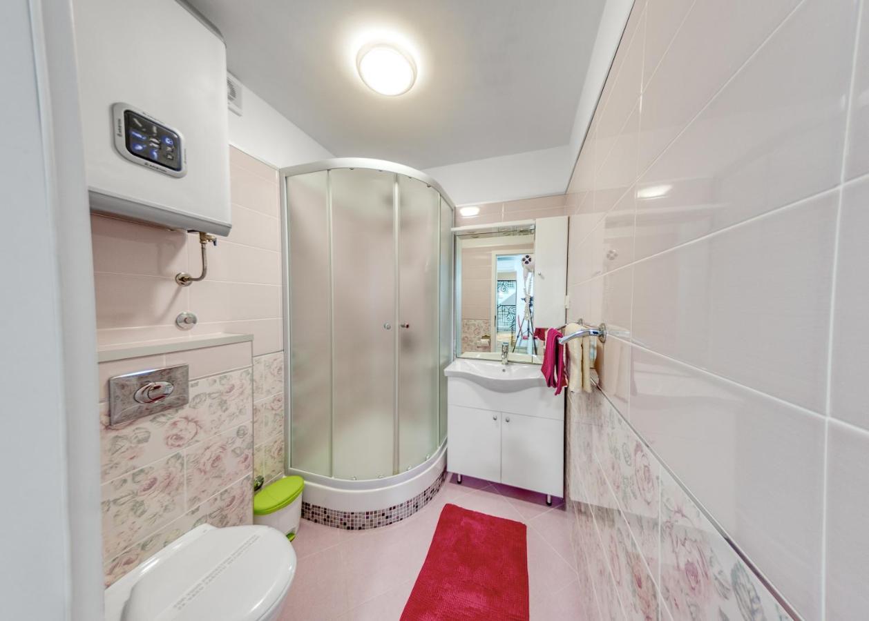 Guesthouse Residence Major Rovigno Esterno foto