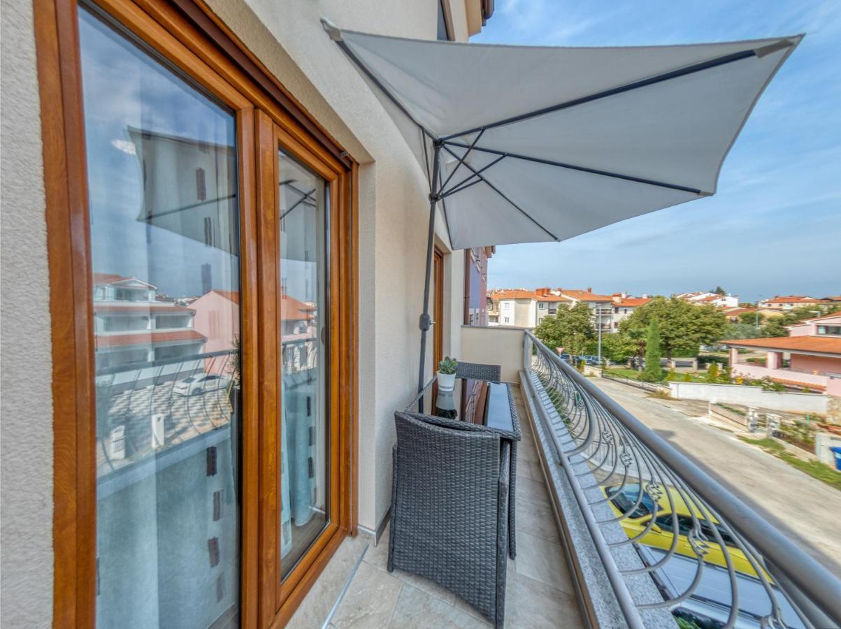 Guesthouse Residence Major Rovigno Esterno foto